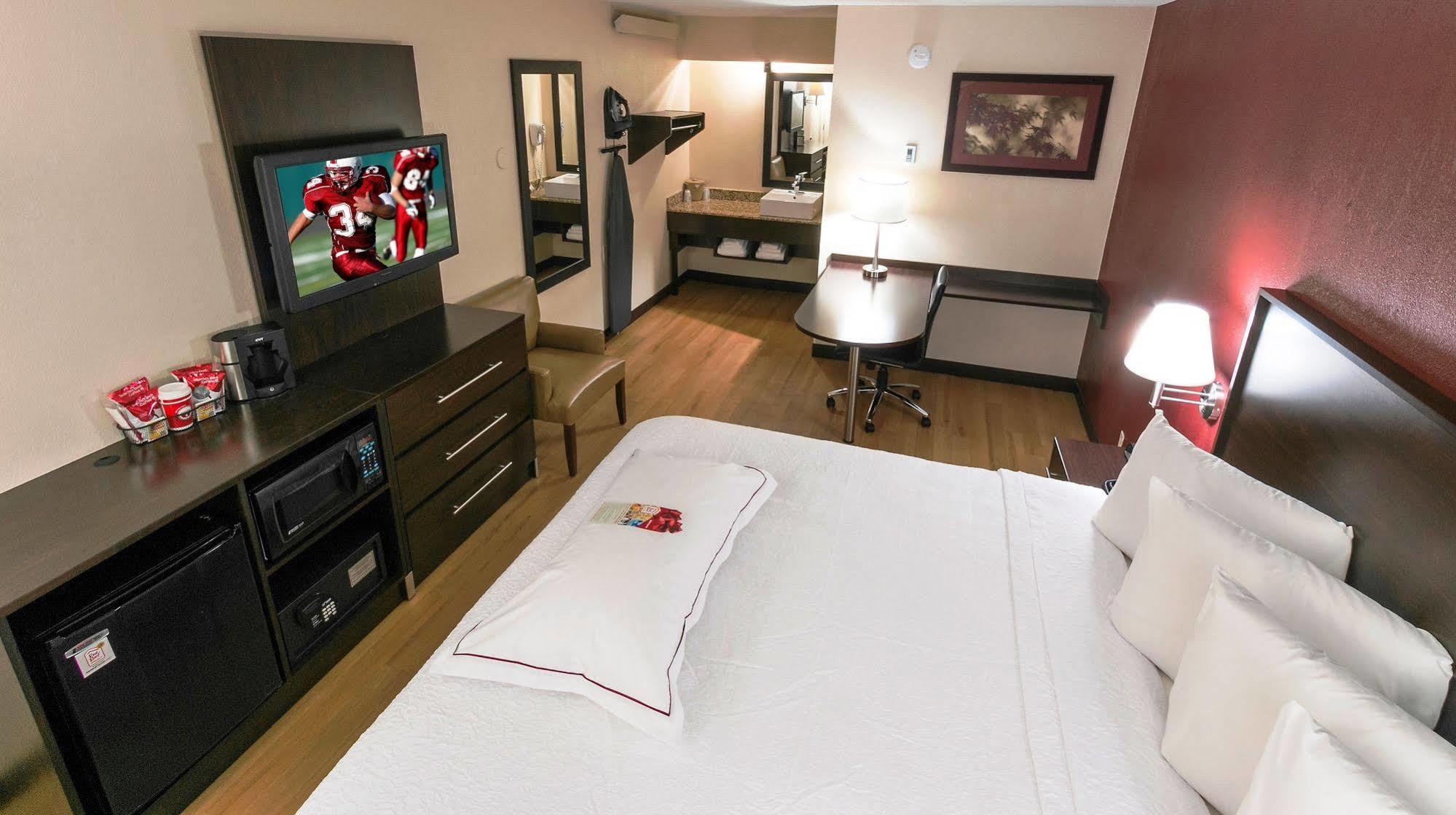 Red Roof Inn Plus+ Baltimore - Washington Dc/Bwi South Hanover Exterior photo